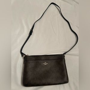 COACH crossbody woman’s bag great condition